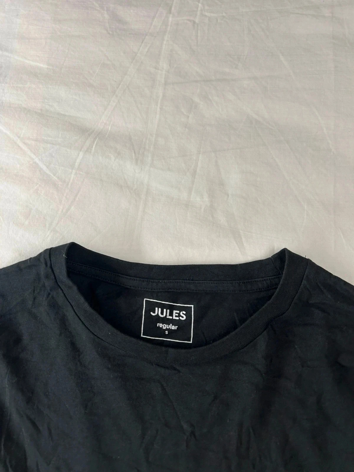 T-shirt preta lisa Jules regular – photo 4